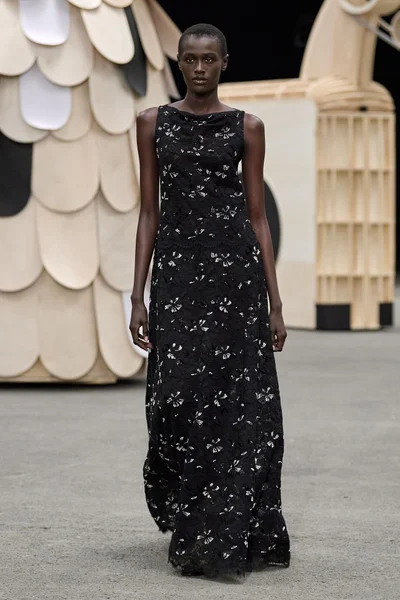 Look 44